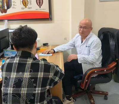 抚州市|男科医师高朋磊：守护男性健康，专业男科诊疗